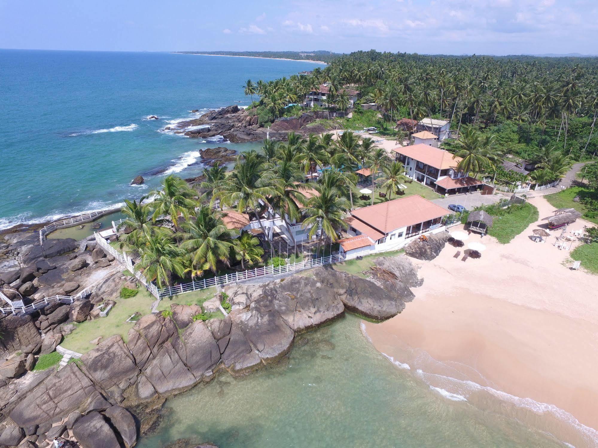 White Villa Resort Ahungalla Exterior photo